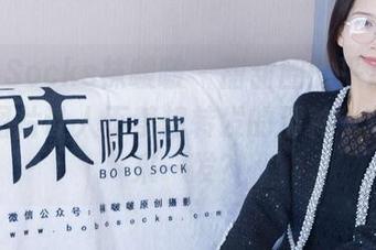 BoBoSocks袜啵啵 – 甜甜圈的平底鞋，更新图片让人不禁想转发的那种——你也来一发？