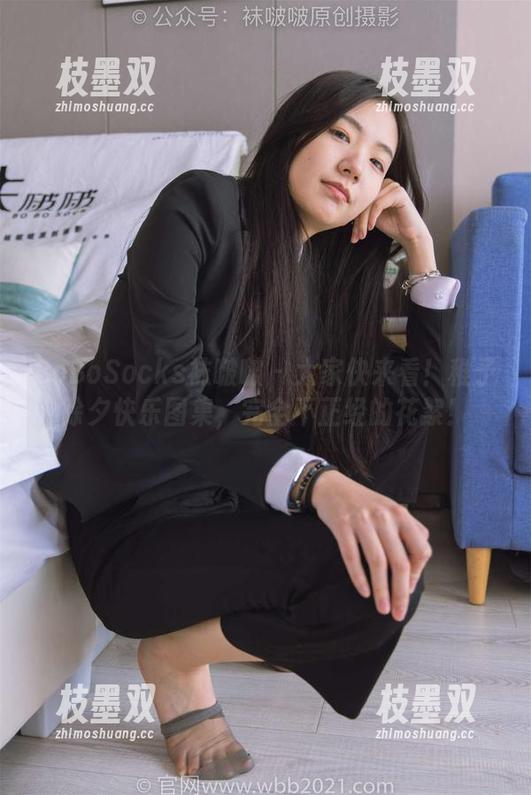 BoBoSocks袜啵啵 - 大家快来看！稚予除夕快乐图集，完全不正经的花絮！