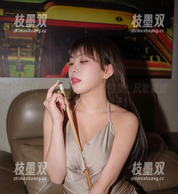 Dami(퀸다미)的户外高清图集：风吹裙摆，千万别拍到白蚊子！