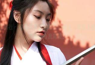 MiiTao蜜桃社 – 私房写真里的露西Lucy，天台上的透气感，那种自由我需要！