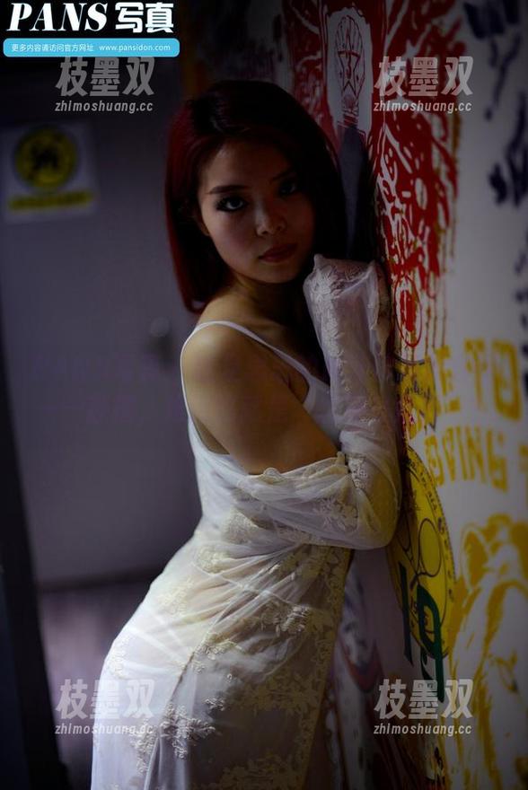 PANS写真 - 这是思思的最新体操服套图——卧槽，难道这就是“转身就是撩”？