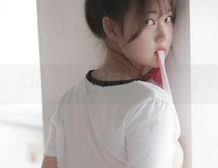 浴缸精选：Sia(시아)如何把泡泡变成了一种态度