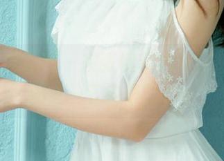 UGirls尤果网 – 在张栩菲的浴室，免费图册秀一下内心的戏！