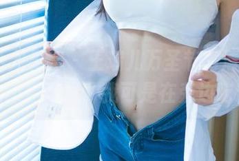 UGirls尤果网 – 王瑞儿万圣节高清图集，这次不用变身，我可是在旁边吃糖！