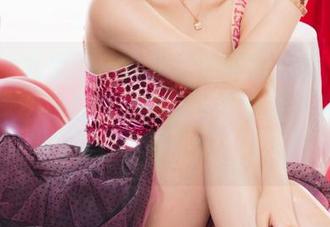UGirls尤果网 – 陈宝拉的制服魅惑，每一张写真图包都像是在说：“来呀，快来拒绝我！”