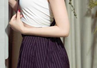 UGirls尤果网 – 精选：黛斯羽的白色旅程，轻轻地像是雪花飘落又消融。
