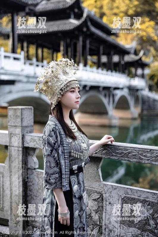 Xiuren秀人网 - 内衣+猫咪巨臀妹妹=一组让人无从说起的精选图片，真奇妙！