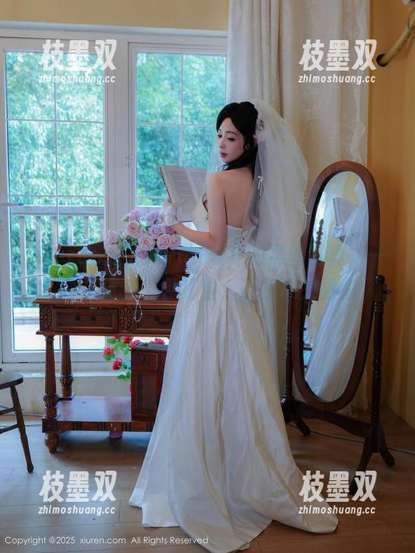 Xiuren秀人网 - 罗爱乔的黑丝写真，一会儿轻、一会儿重，让我心头微颤