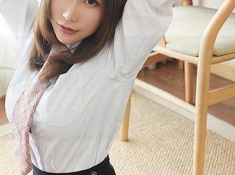 YouMi尤蜜荟 – 让人眼前一亮的玉颜合集，易阳春红图包，大家快来下载吧——只求问问，你最爱哪个？