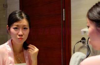 pans – 透过蕾蕾的视角，分享美脚原图合集，随意来潜水吧！