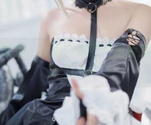 w百合欧皇子w用白裙照片重新定义了何为“cos”