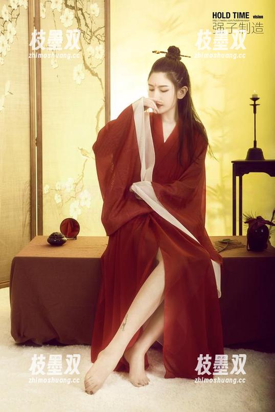丽柜 - 在婷婷的定制图集中，找到了新一代的可爱教科书。