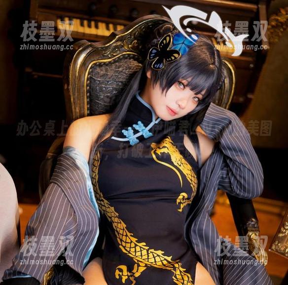 伊喵君_Nya 办公桌上的小确幸——伊喵君_Nya的美图更新,打破工作无聊!