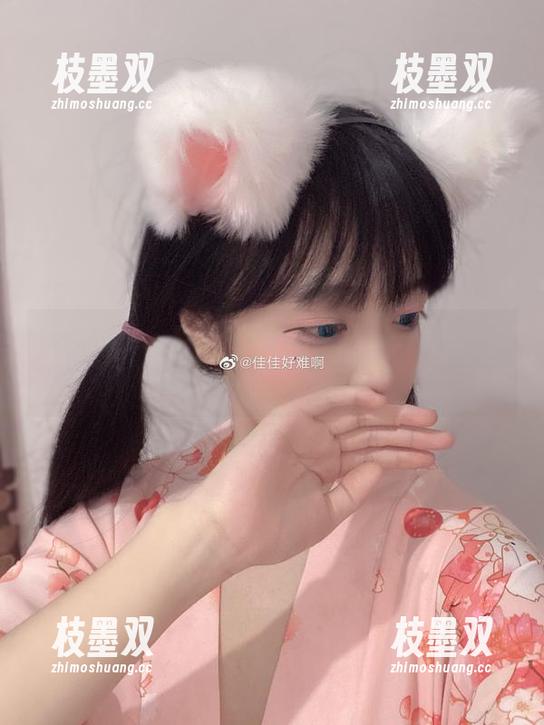 连衣裙的舞动，佳佳酱ovo在其中看上去真好看…图片是重点，不要偏离主题！