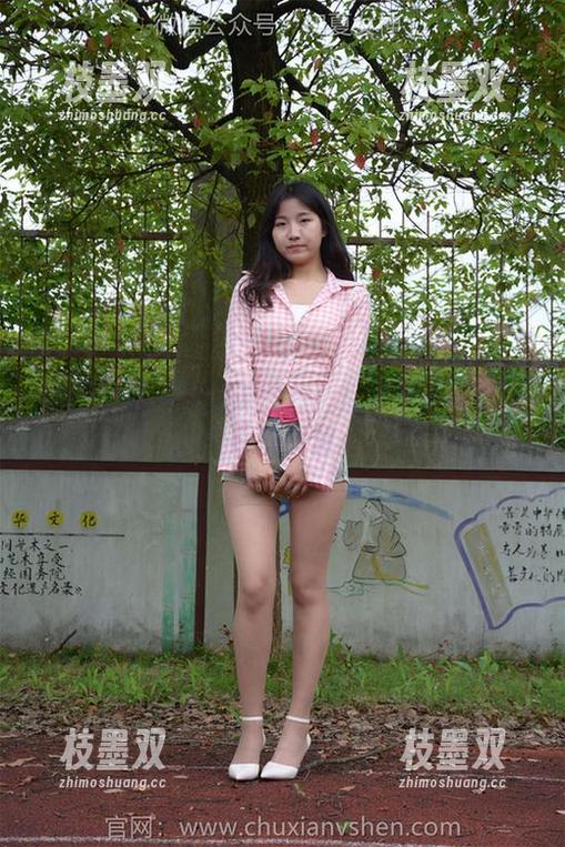 初夏女神 - 瑜伽课图包：点点的汗滴与不经意的优雅。