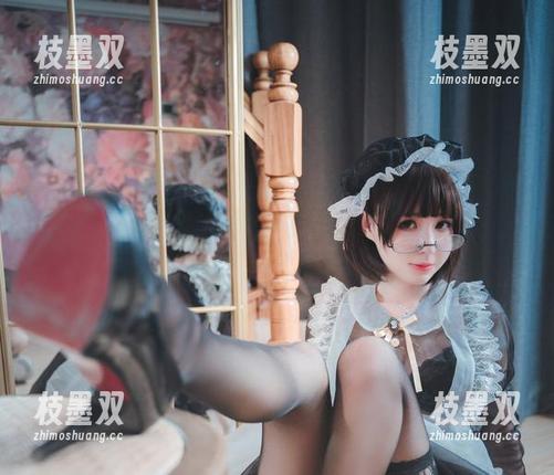 这是南鸽的黑袜，图片洒脱，资源也抓得蛮妙的。