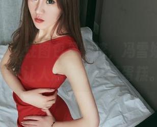 头条女神 – 在图包里翻滚，冯雪娇的双马尾真让人想拯救草莓蛋糕。