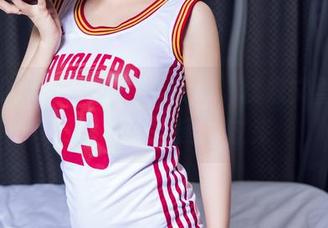 头条女神 – 一张高清原图，就像文雪的姐姐在你面前窜了过来