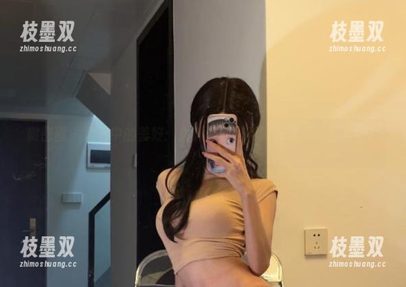 微密圈 - 混沌中的美好：女刺客私房和她那透析的黑丝图片。