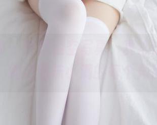 少女秩序 – 全套镂空写真，真心让人停下来，细细品味小满的每个角度。