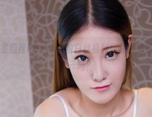尤物馆 – 看！孟狐狸FoxYini的白丝福利作品，难道她是在天上捡的云吗？