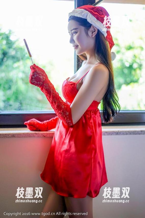 推女神 - 照片撩人？Lee小棠的私房写真没有滤镜的原图，反而更显得一种天然的美感。