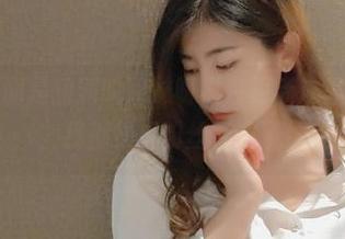 哎呀，星澜是澜澜叫澜妹呀又在更新连体衣cos了，我都快成粉丝管家了！