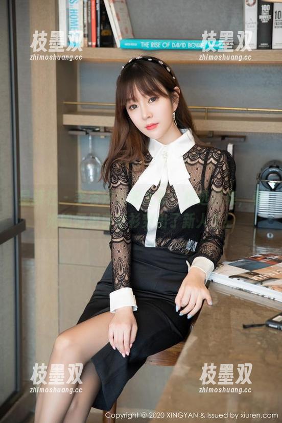 星颜社 - 李若汐制服大赏：精选图集，看她如何把白衬衫穿出了新人生！