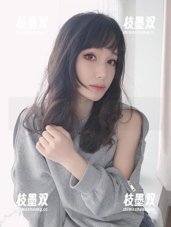 短裤里的“木之本果”：图包装着的不只是布料，还有小秘密哦。
