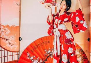 果团网 – 水手服壁纸大集合，Miss琪偷偷把海洋带回了家！