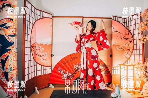 果团网 - 水手服壁纸大集合，Miss琪偷偷把海洋带回了家！