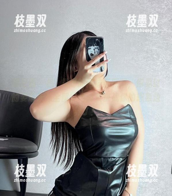微密圈 - 桃沢樱呀的网袜新原图，你见过的姿态未必全部，是时候挑战你的想象边界了！
