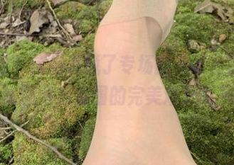 微密圈 – 这组桃脱了专场的无圣光套图，试图与朋友圈的完美难分高下