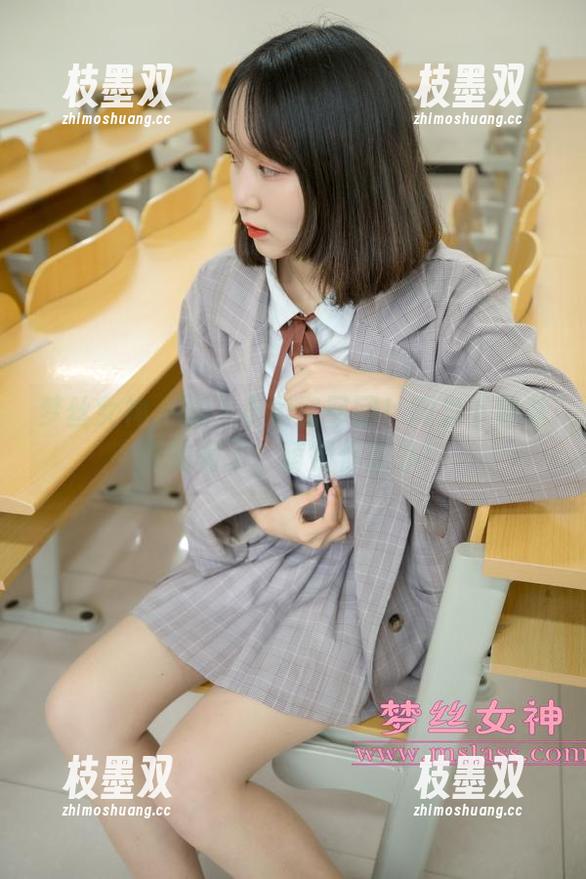 梦丝女神 - 加入小黄鸭军团！网盘下载璇璇的帽子，萌得你想扑！