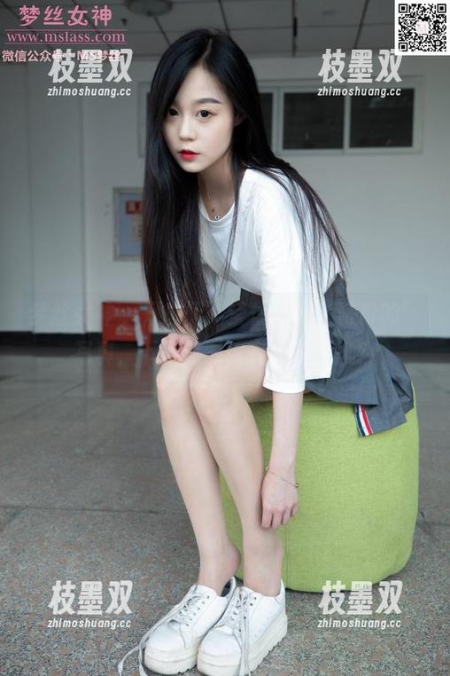 梦丝女神 - 只想问，莹仙女的“粉粉的”写真，下载的时候有没有跟风？