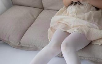 森萝财团 – 被鲜亮的油丝迷住？吸吸在线推荐教室珍藏JK制服抢眼图！
