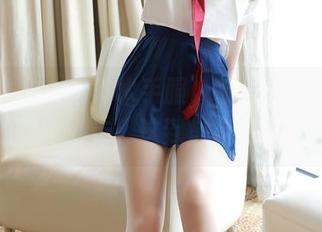 模范学院 – 一件水手服，徐微微mia在照片中的神秘游走，这到底是在哪个港口？