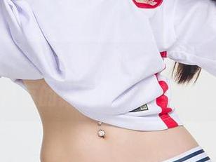 爱尤物 – 在线呈现维妮卡女仆图片，那位角落的猫好像在打量我？