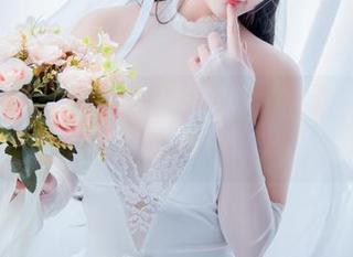 猫九酱的写真，白色调节我的视线，有种看了还想再看的小期待。