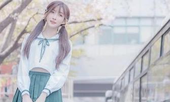 王羽杉JK樱花美图，果然是眼妆加分，快来试图下载吧！