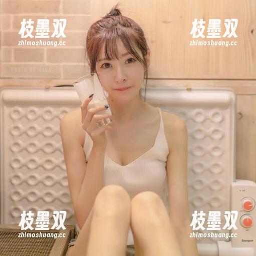 经典重现？王羽杉最新泳装写真——水中的一条鱼的咕噜声打扰了我的思绪！