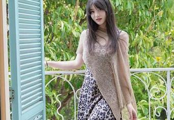 秀人网 – 关于summer宝宝，吊带，还有精选的小心思