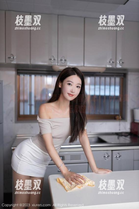 秀人网 - 海南梦游：跟着梦心玥，开启美图资源的无尽旅程！