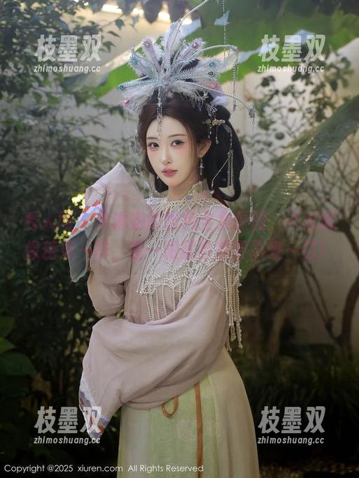 秀人网 - 芈琳娜的粉色全集原图，不过就像糖果一样，看一眼就会想要再来一口！