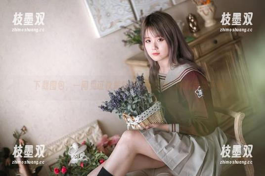 下载图包，一同见证秋楚楚不秃头日常，从此告别平庸！