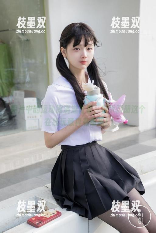 稚乖画册 图片中的运动服满溢青春,稚乖画册这个在线玩意真有意思!