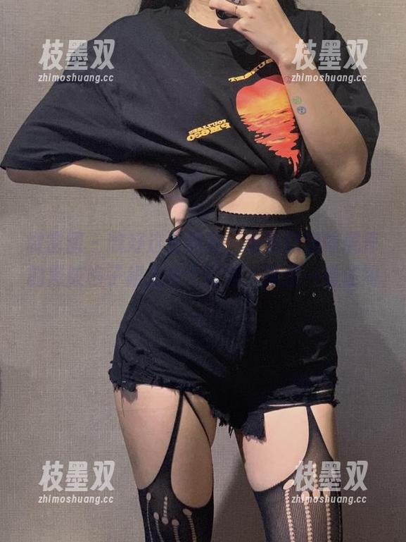 微密圈 - 收好这份图包，粉色的猪陈佩奇的黑胶格子裙怎么个好法，精选一看便知。