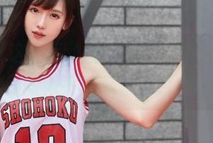仔细观看这些运动图，腐团儿Ikaros在每个转身间似乎都藏着一点小心机。