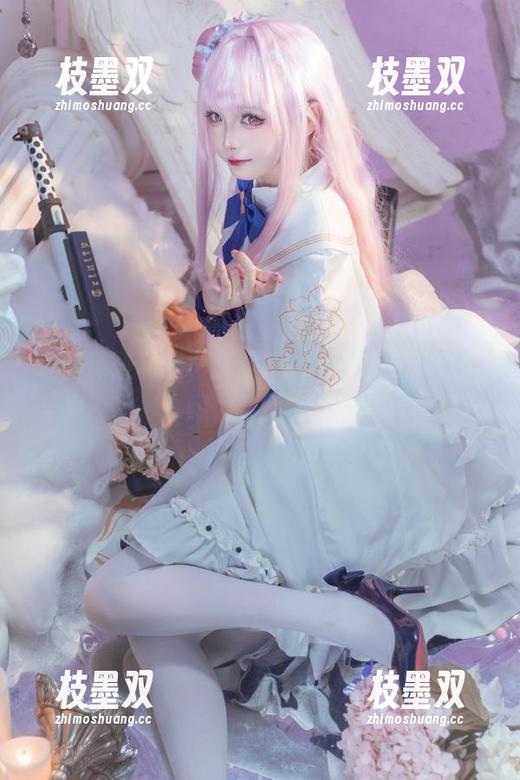 凑阿库娅私服，艾西Aiwest说：我敢打赌你穿不上！