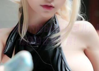 菠萝社 – 制服下的Barbie可儿：聊聊这戏精的在线写真！